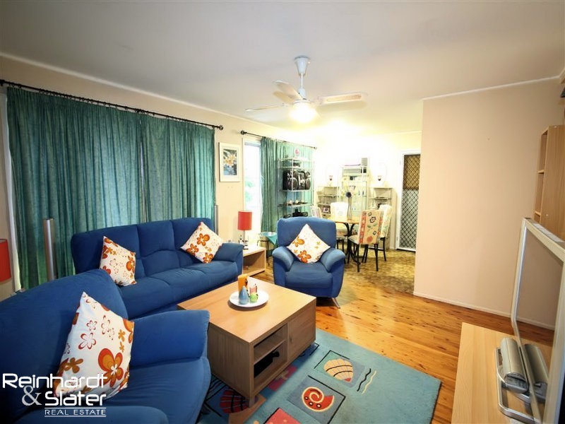 50 Pleasant Dr, Albany Creek QLD 4035