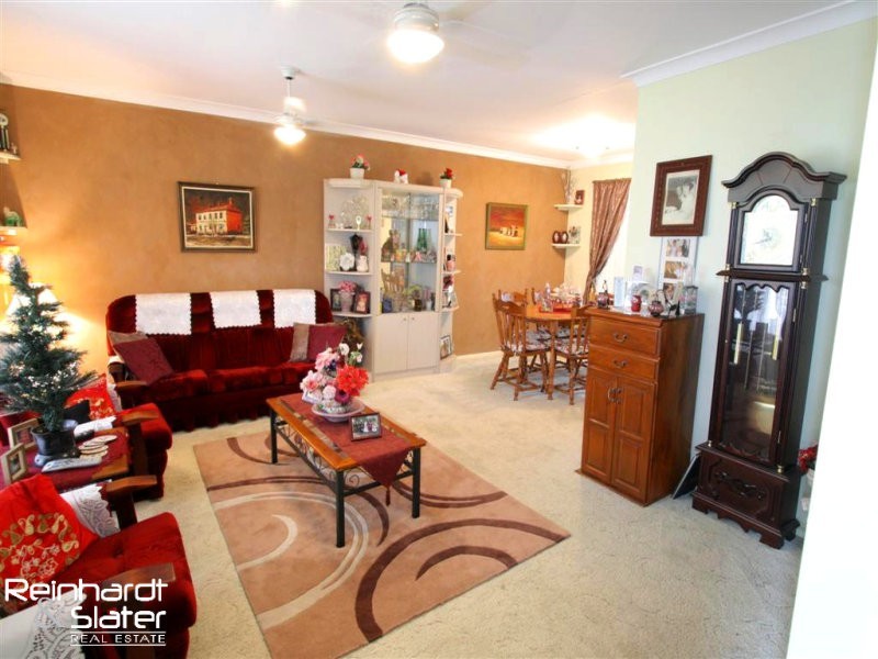 6 Normanhurst Ct, Petrie QLD 4502