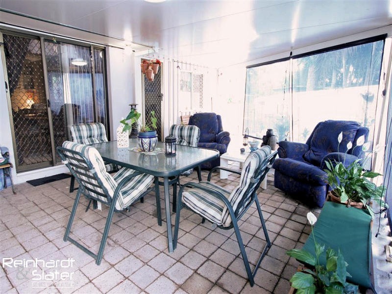 6 Normanhurst Ct, Petrie QLD 4502
