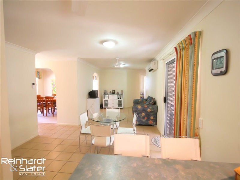 43 Woodtop Ct, Ferny Hills QLD 4055