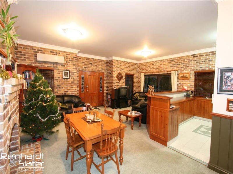 105 Theodore Rd, Kurwongbah QLD 4503