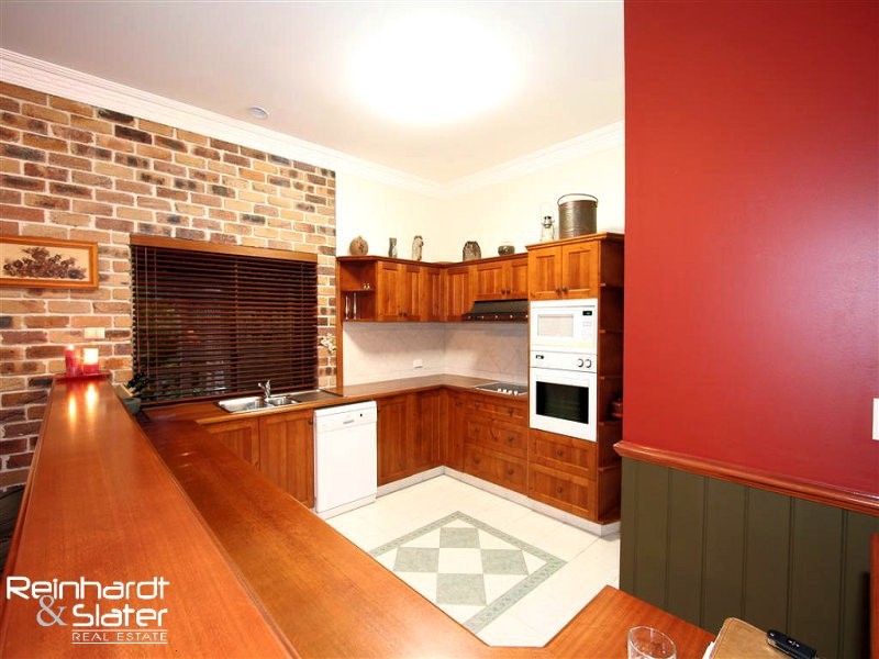 105 Theodore Rd, Kurwongbah QLD 4503