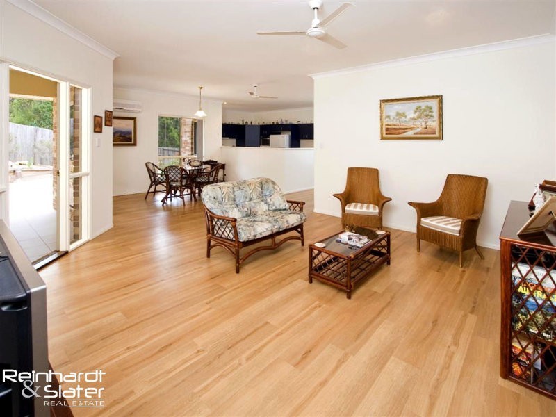 31 Cabarita Cr, Eatons Hill QLD 4037