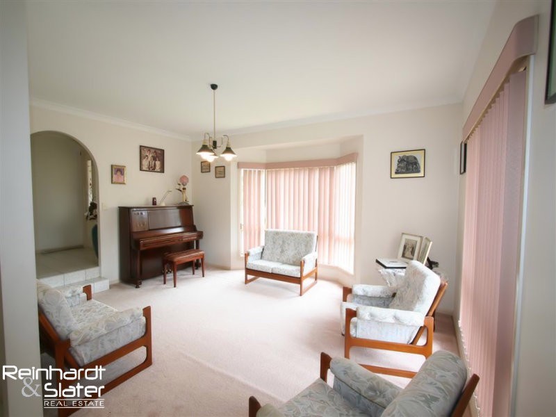 1 Lytham Ct, Albany Creek QLD 4035