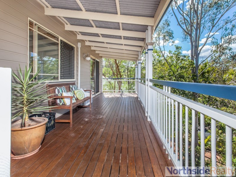 33 Woodburn Place, Ferny Hills QLD 4055