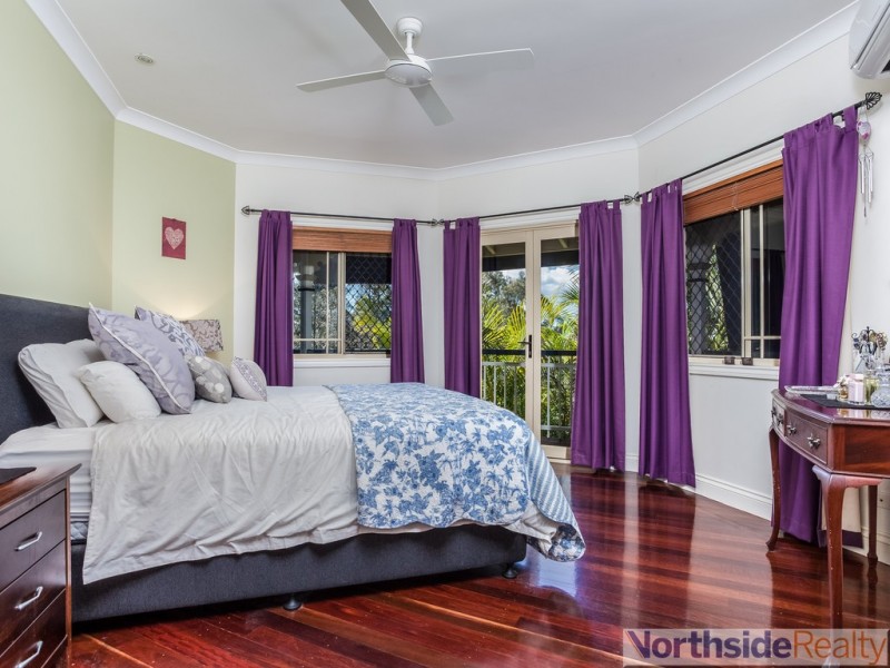 33 Woodburn Place, Ferny Hills QLD 4055