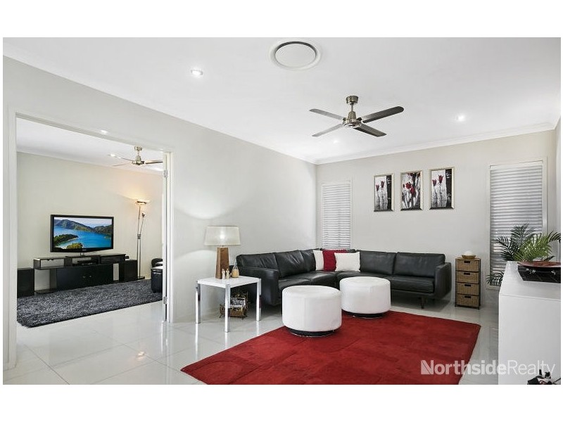 5 Seeana Crescent, Bridgeman Downs QLD 4035