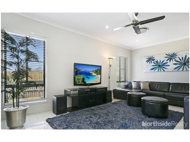 5 Seeana Crescent, Bridgeman Downs QLD 4035