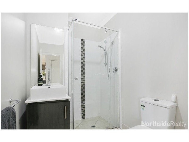 5 Seeana Crescent, Bridgeman Downs QLD 4035