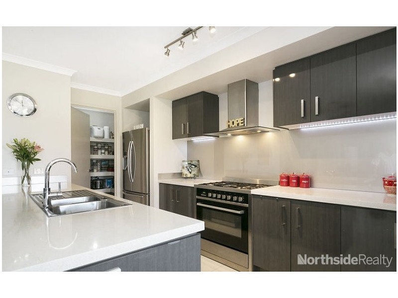 5 Seeana Crescent, Bridgeman Downs QLD 4035