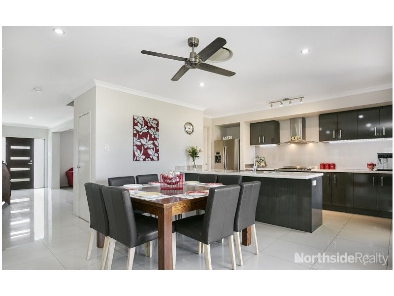 5 Seeana Crescent, Bridgeman Downs QLD 4035