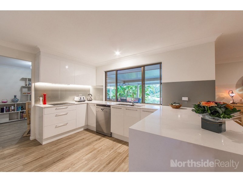 7 Langley Place, Albany Creek QLD 4035