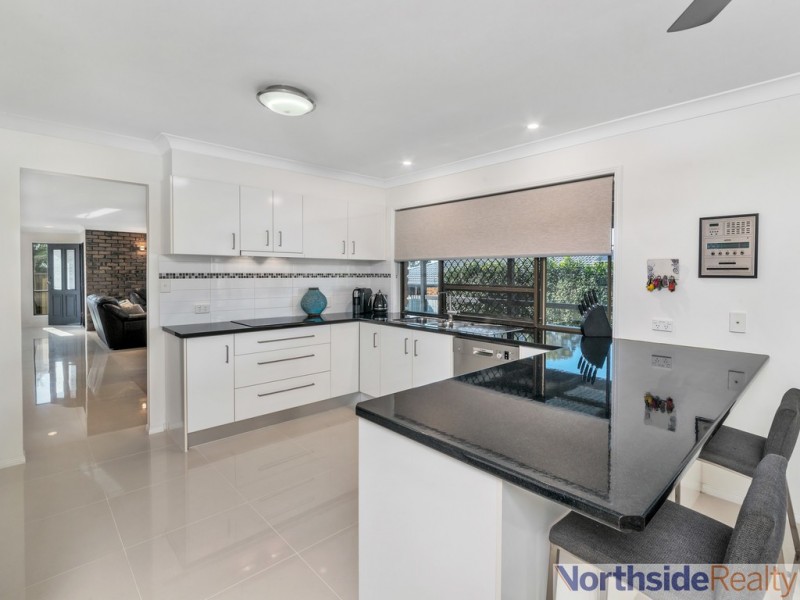 17 Wylah Ct, Albany Creek QLD 4035