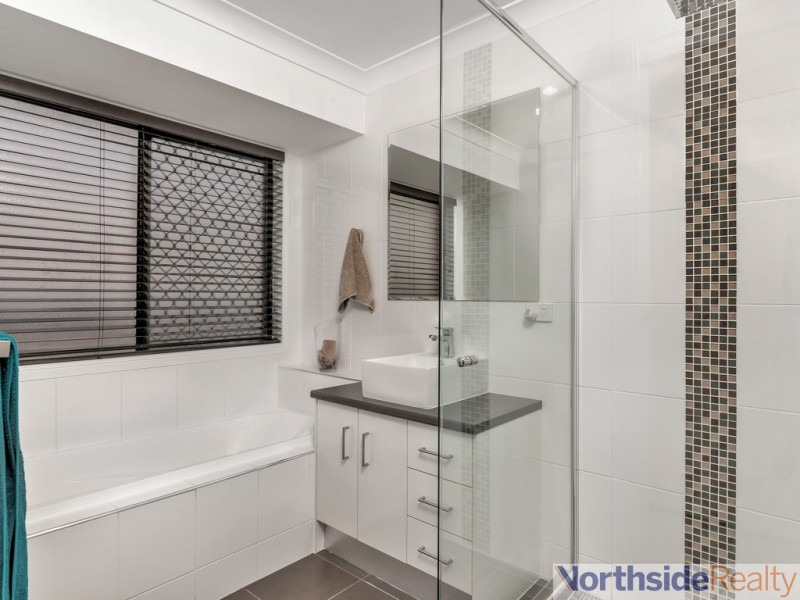 17 Wylah Ct, Albany Creek QLD 4035