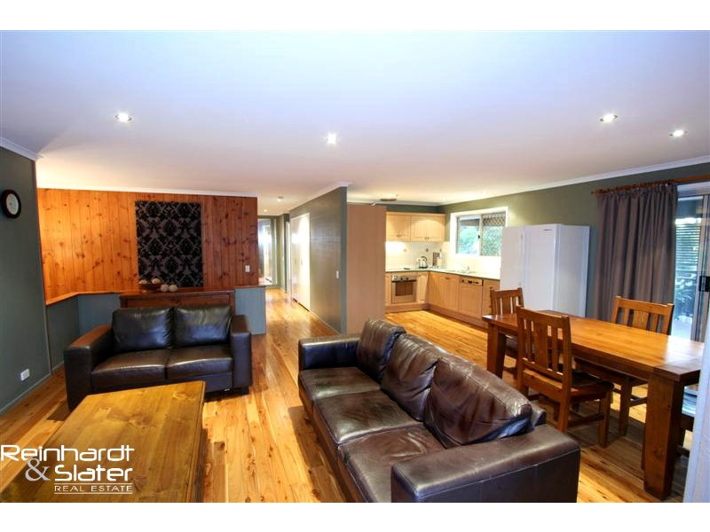 44 Kylie Ave, Ferny Hills QLD 4055