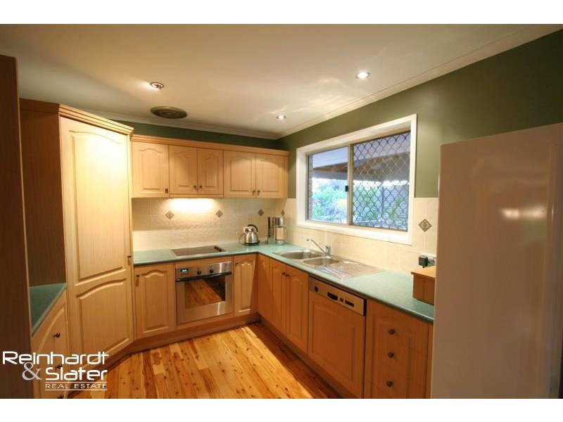 44 Kylie Ave, Ferny Hills QLD 4055