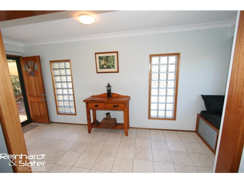 20 Doulton St, Stafford Heights QLD 4053