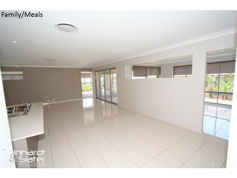 3 Kipfler Lane, Warner QLD 4500
