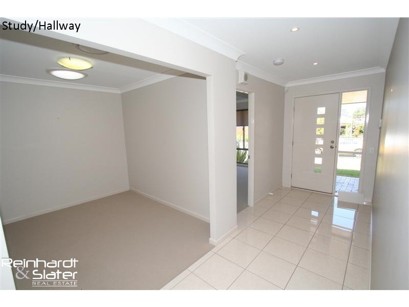 3 Kipfler Lane, Warner QLD 4500