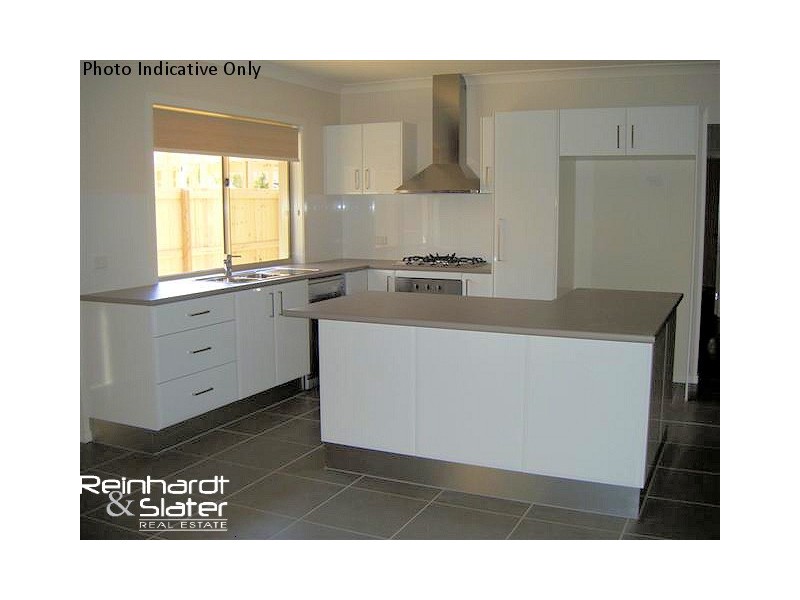 8 MacDonald Pl, Carseldine QLD 4034