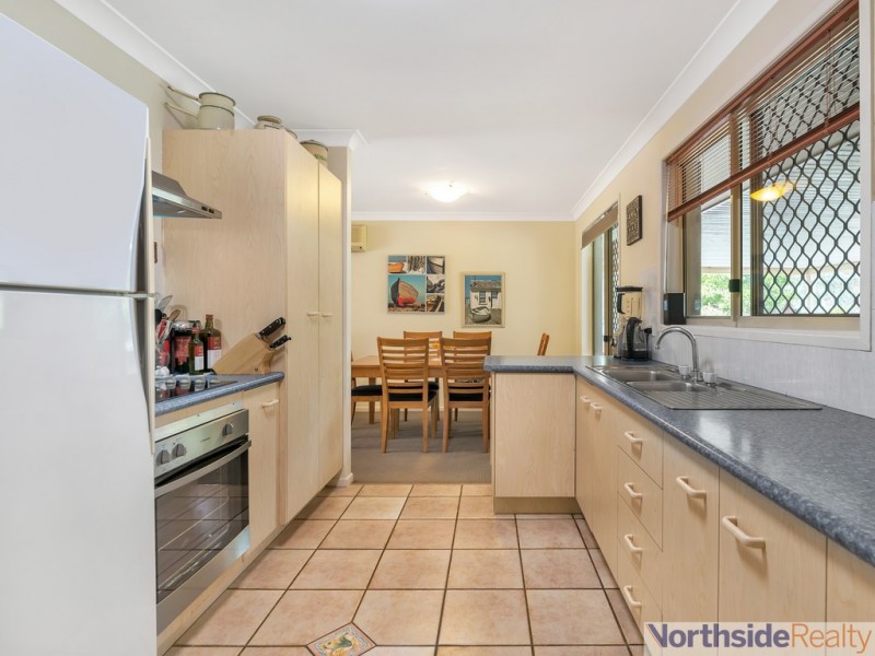 8 Ilona Place, Eatons Hill QLD 4037