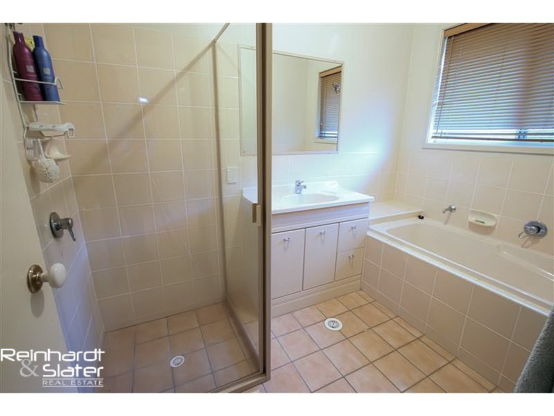 7 Bettina Court, Eatons Hill QLD 4037
