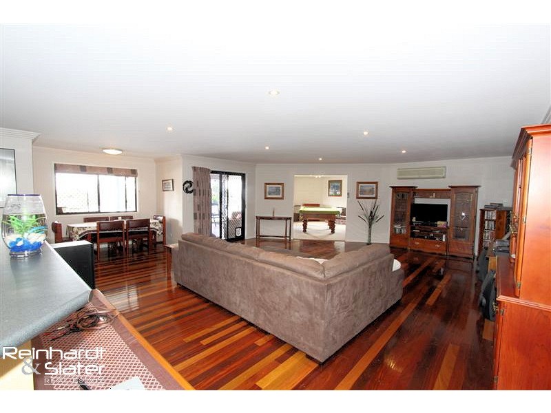 22  Rothschild St, Eatons Hill QLD 4037