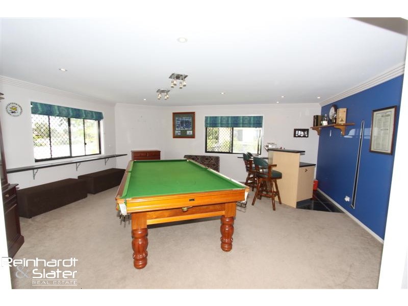 22  Rothschild St, Eatons Hill QLD 4037