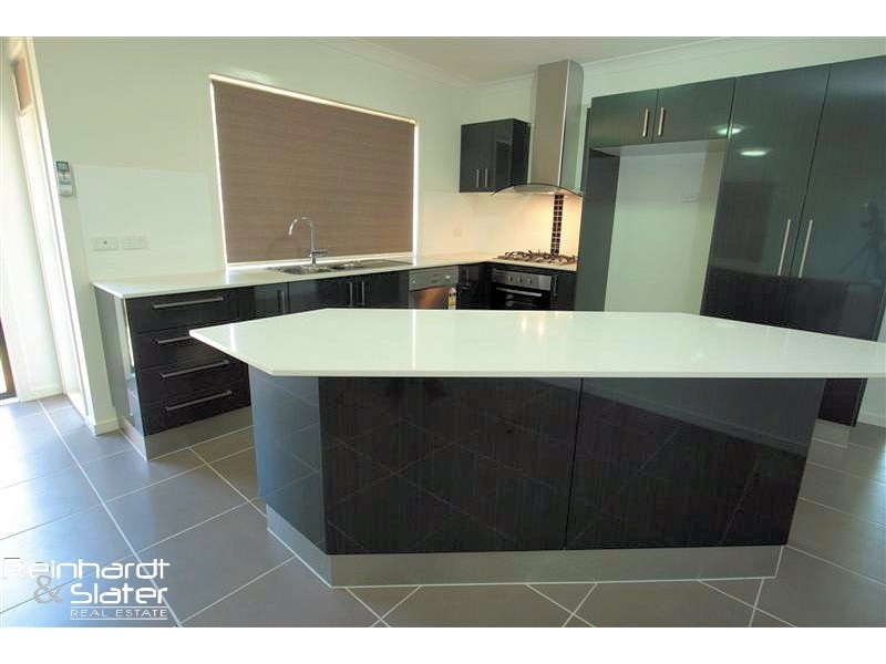 28 MacDonald St, Carseldine QLD 4034