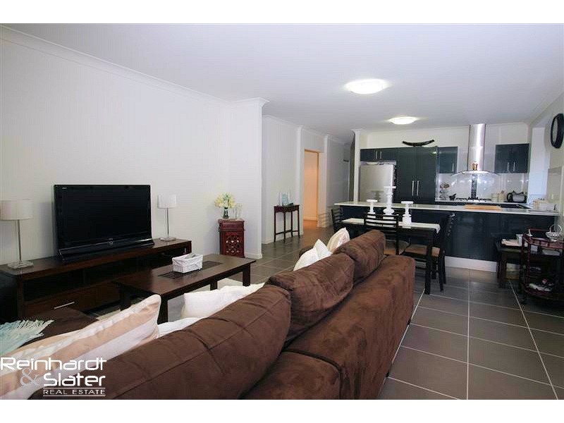 10 Matthew St, Carseldine QLD 4034