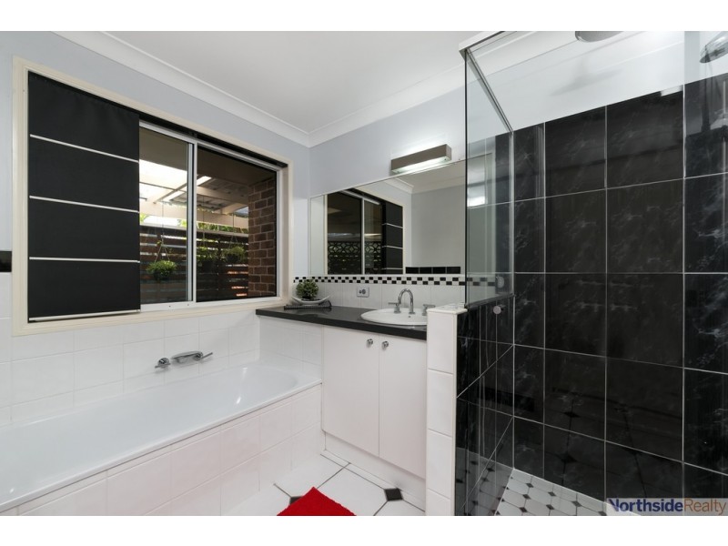 14 Saraband Drive, Eatons Hill QLD 4037