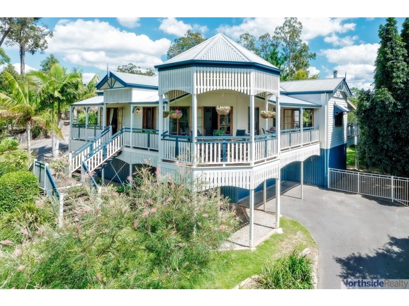 17 Corvus Drive, Cashmere QLD 4500