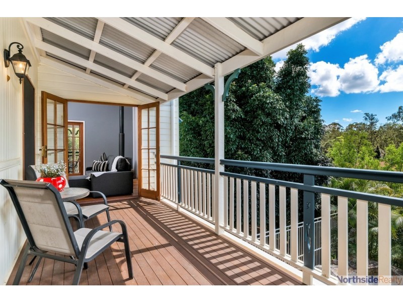 17 Corvus Drive, Cashmere QLD 4500