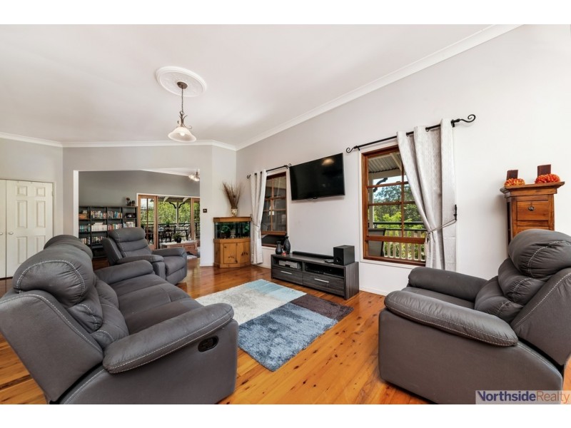 17 Corvus Drive, Cashmere QLD 4500
