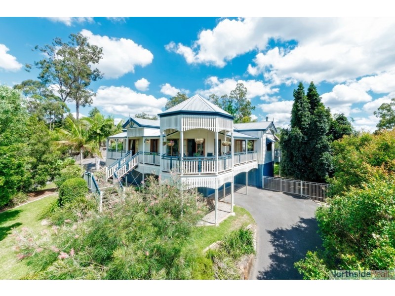 17 Corvus Drive, Cashmere QLD 4500