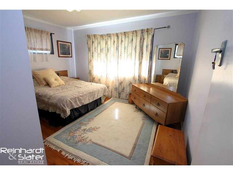 217 Bunya Rd, Arana Hills QLD 4054