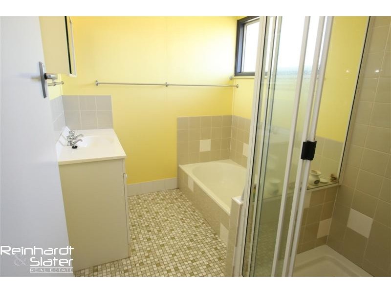 217 Bunya Rd, Arana Hills QLD 4054