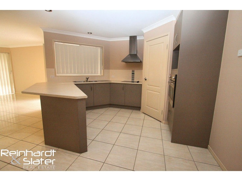 28 Fir Place, Warner QLD 4500