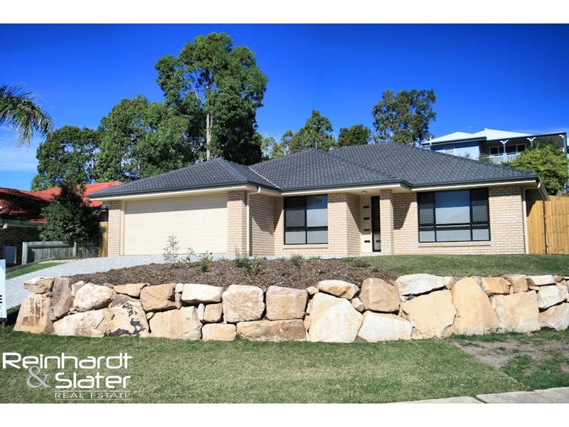 7 Granada Drive, Eatons Hill QLD 4037