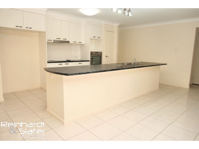 7 Granada Drive, Eatons Hill QLD 4037