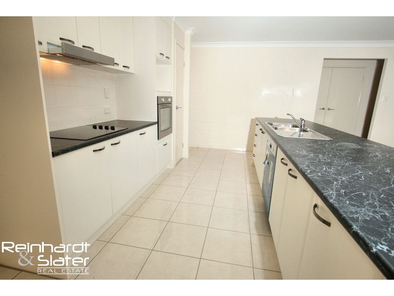 7 Granada Drive, Eatons Hill QLD 4037