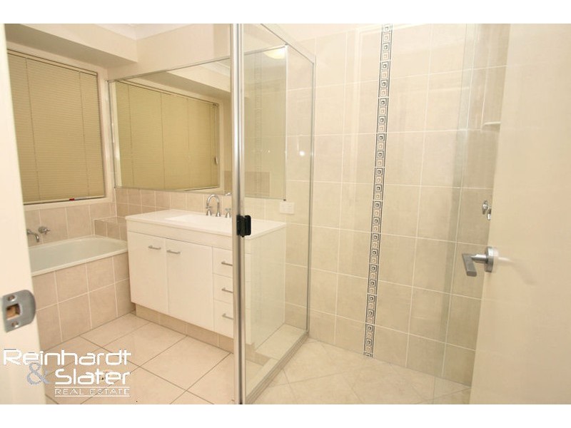 7 Granada Drive, Eatons Hill QLD 4037