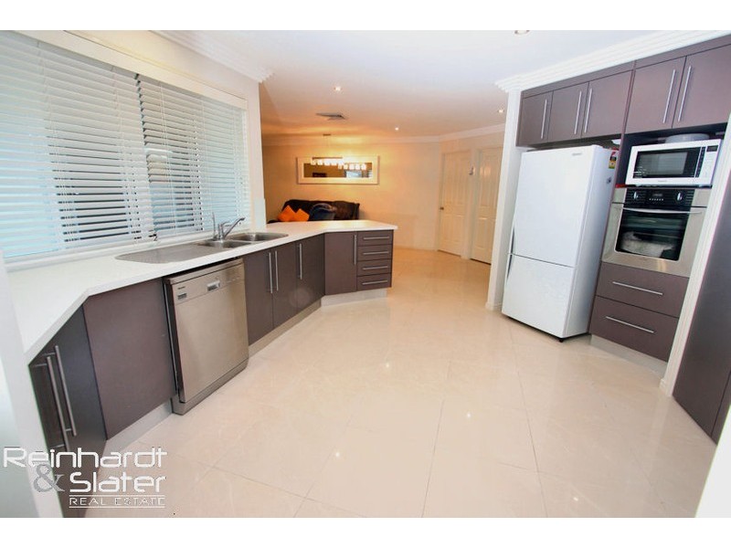 15 Corowa Court, Eatons Hill QLD 4037