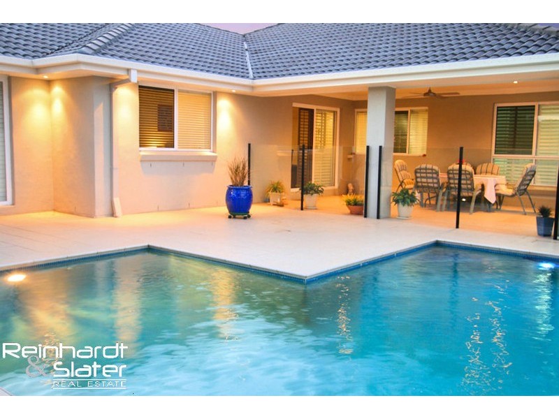 15 Corowa Court, Eatons Hill QLD 4037