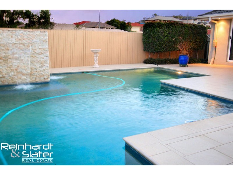 15 Corowa Court, Eatons Hill QLD 4037