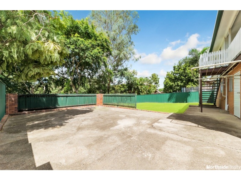 20 Keong Rd, Albany Creek QLD 4035