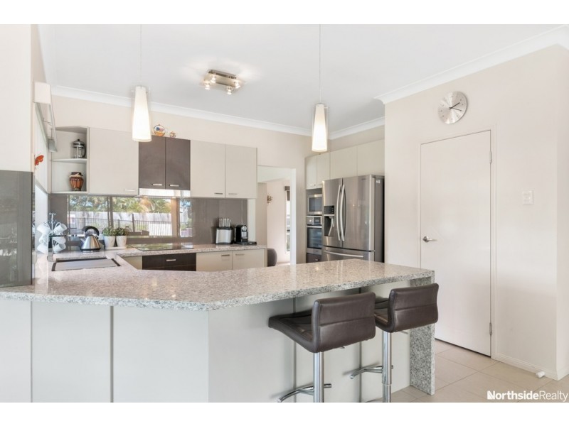 23 Toressian Pl, Cashmere QLD 4500