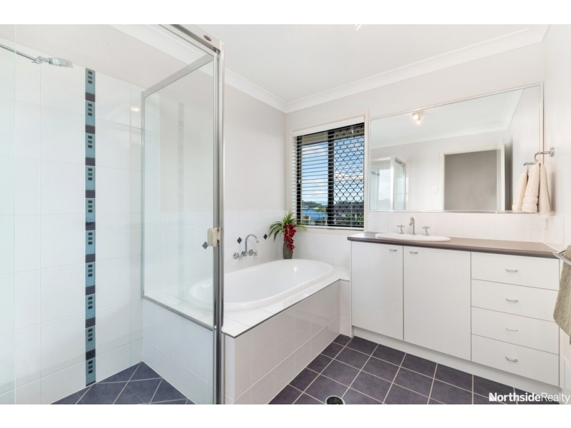 23 Toressian Pl, Cashmere QLD 4500