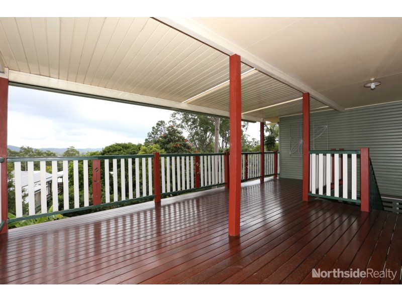 972 South Pine Road, Everton Hills QLD 4053