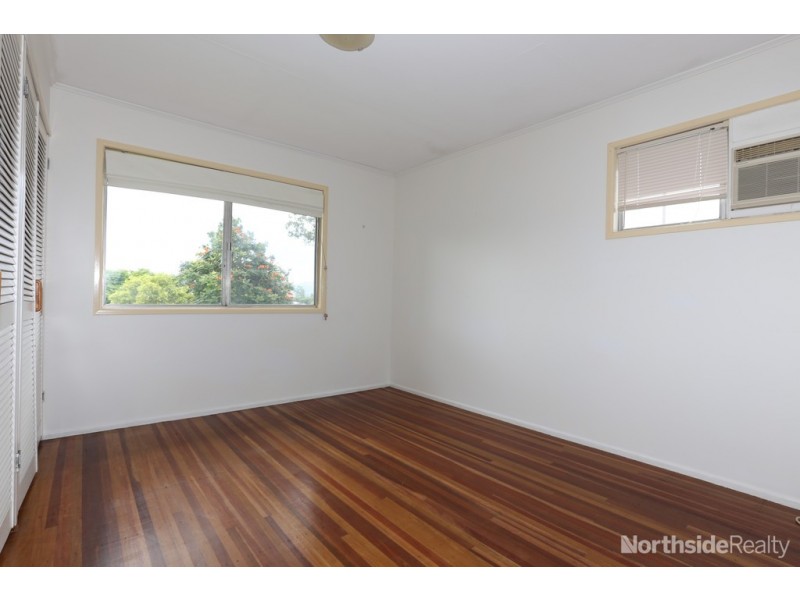 972 South Pine Road, Everton Hills QLD 4053